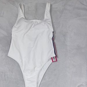 🛑 ON SALE 🛑One Piece Swimsuit- Xhilaration